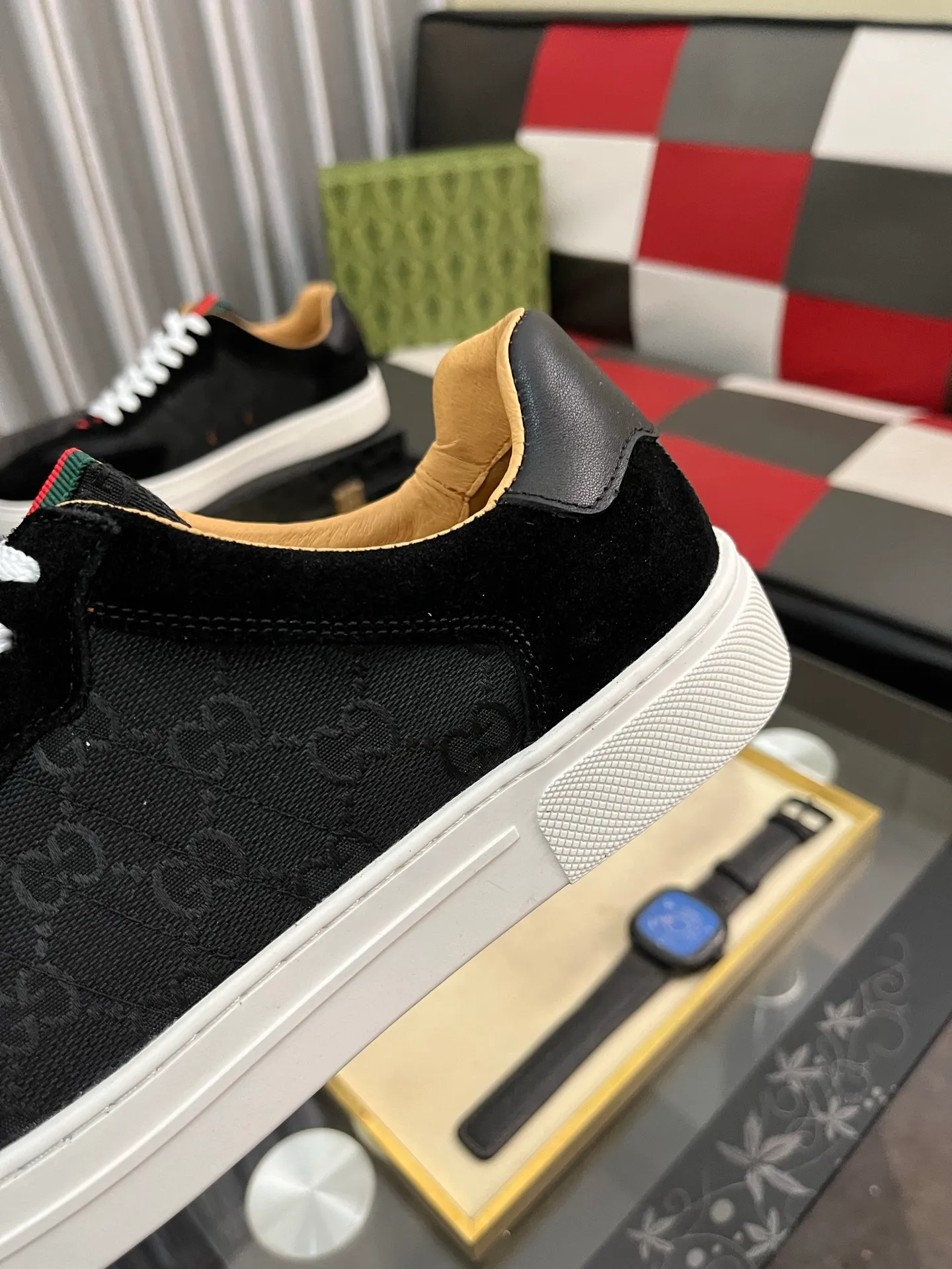 Men's shoes 💰380⌚️⌚️Gucci •Gucci original quality.~ Unique modern style sneakers. 🏃A must-have casual shoe for trendy men😍😍 Original brand imported from Italy, imported original leather, sheep lining (refuses to discolor and grind feet) Sole: Original sole provided by the original factory, French lazy style design ⚠️Fit to the feet, original quality, super comfortable original sole. Just like shooting the real thing🎬The real thing is better, code number: 38-442️⃣colors available